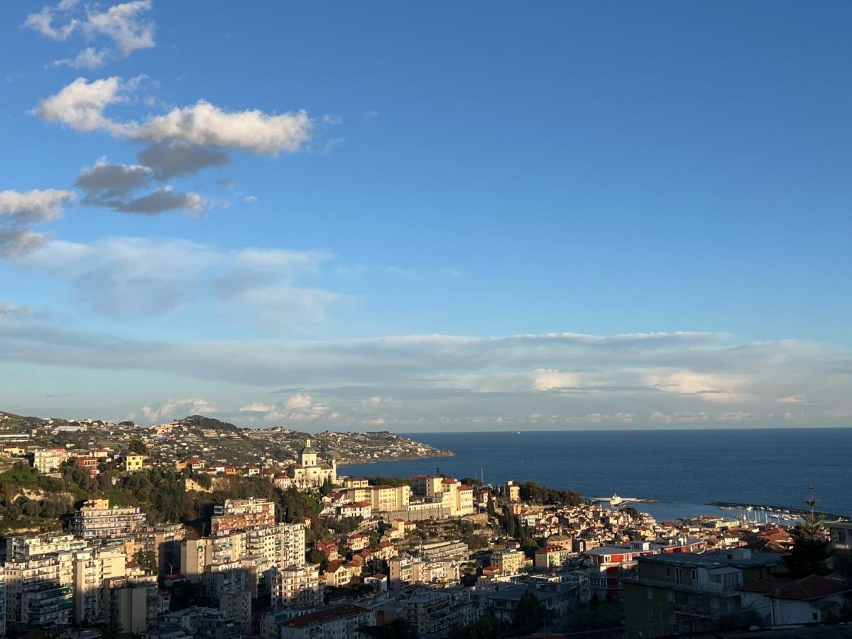 Appartamento In Collina Vista Mare Sanremo Bagian luar foto